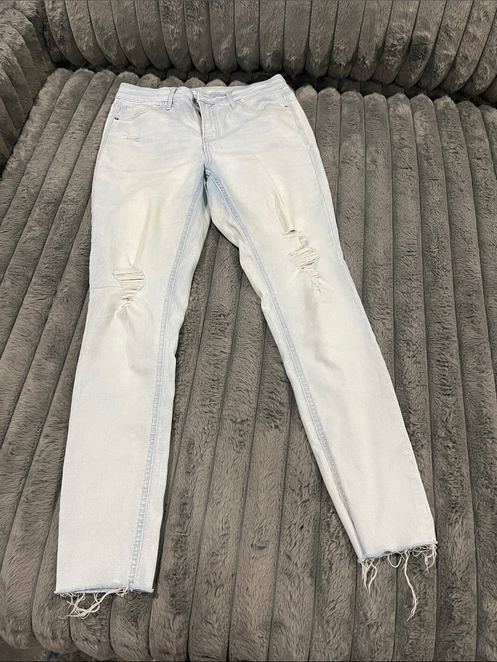 Old Navy Light Wash Skinny Jeans with Distressed Knees